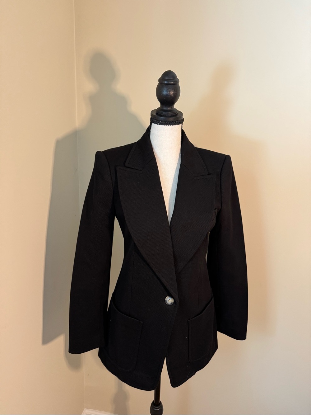 Club Monaco Black Tailored Single-Button Blazer